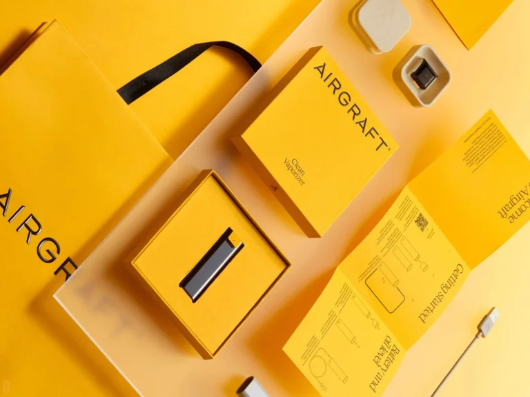 Home 5 Yellow employee gift box for brand companies, a positive and modern company logo gift for employees